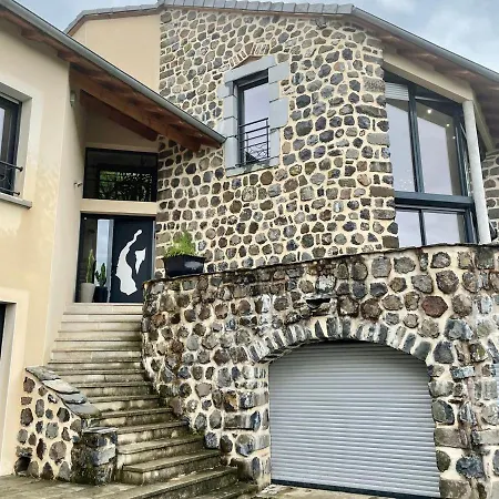 Nouveau Magnifique Avec Jacuzzi فيلة Saint-Julien-Chapteuil